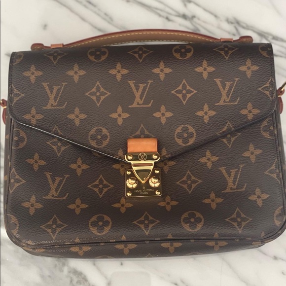 Louis Vuitton Handbags - Louis Vuitton Pochette Métis